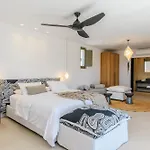 Nasta & Intentional Living Mykonos מלון