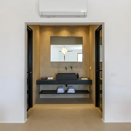 Nasta & Intentional Living Mykonos 호텔 5*