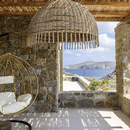Nasta & Intentional Living Mykonos